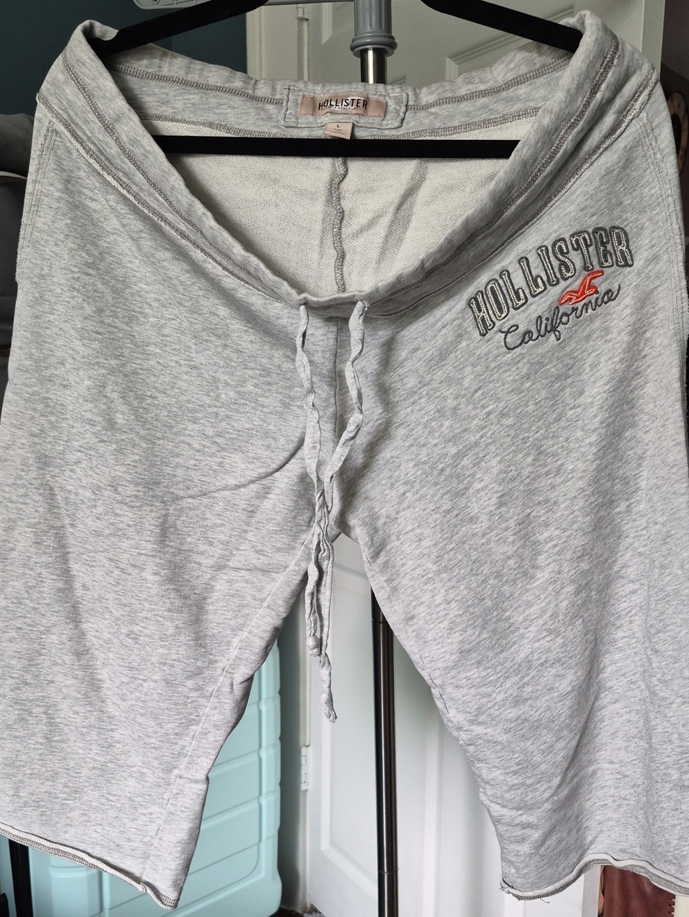 Hollister Light Gray Sweat Shorts with Coral Logo Accents Sz L